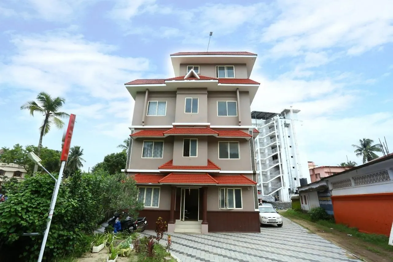 Oyo 3309 Anjam Smrithi Mandiram 호텔 Thrissur